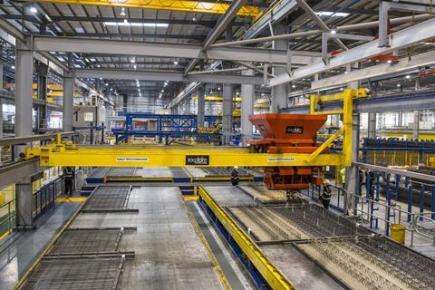 UKSecretaryofStatevisittoEIP_115045_TransportSecretaryvisitsMidlandsfactorybuildingCrossrailCustomHousestation_76984