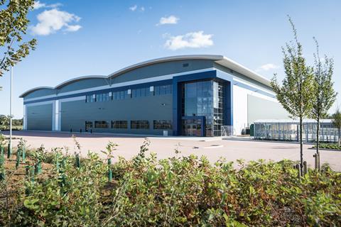 LB8SYNA4I5CNJ07_009_SP147_Bury